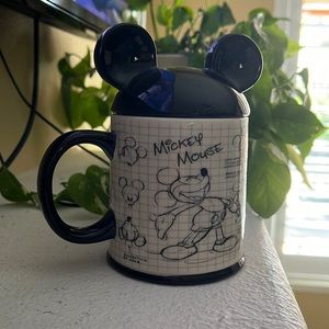 Sketch Mickey Mug with lid